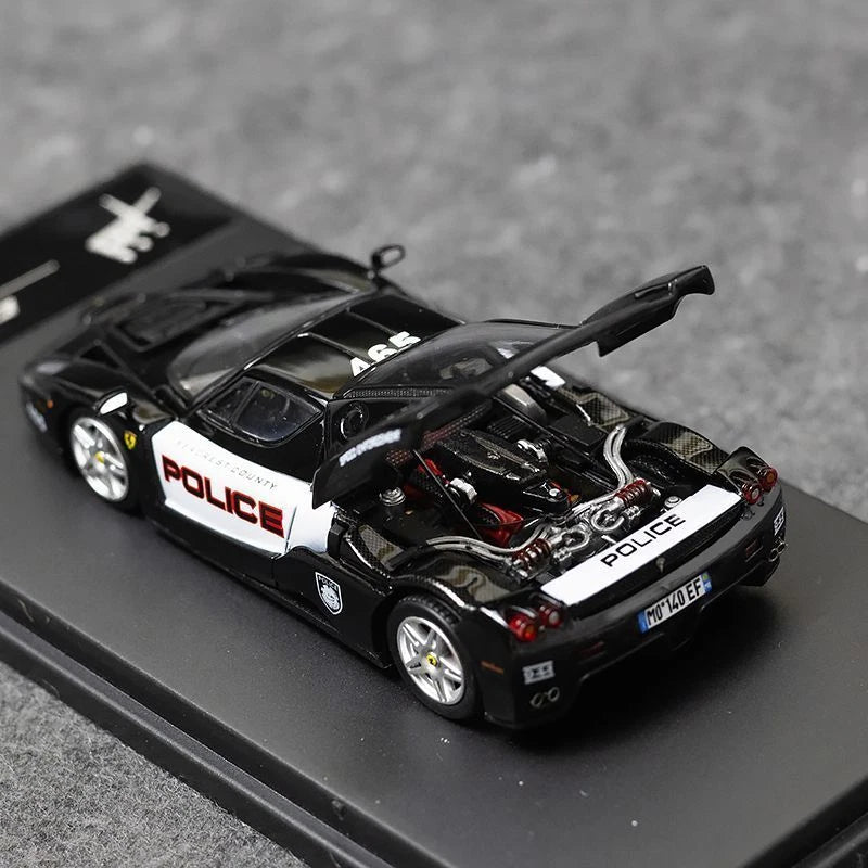 King Model 1/64 Ferrar i Enzo Police Car