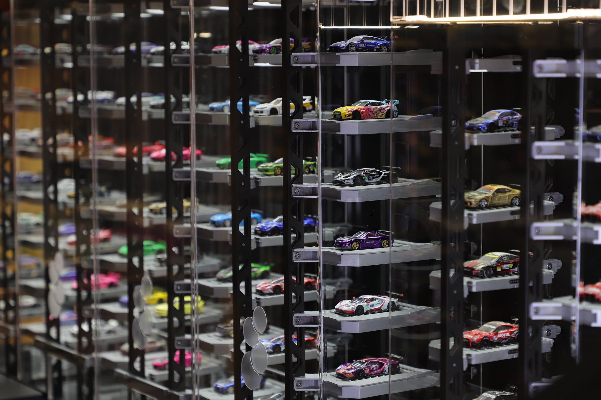 64 Parksible — Smart Automated Garage for Diecast Cars