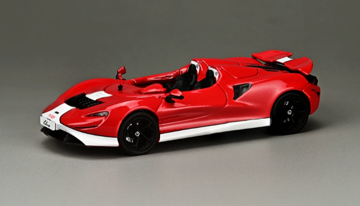 CM-Model 1:64 Mclaren Elva Red